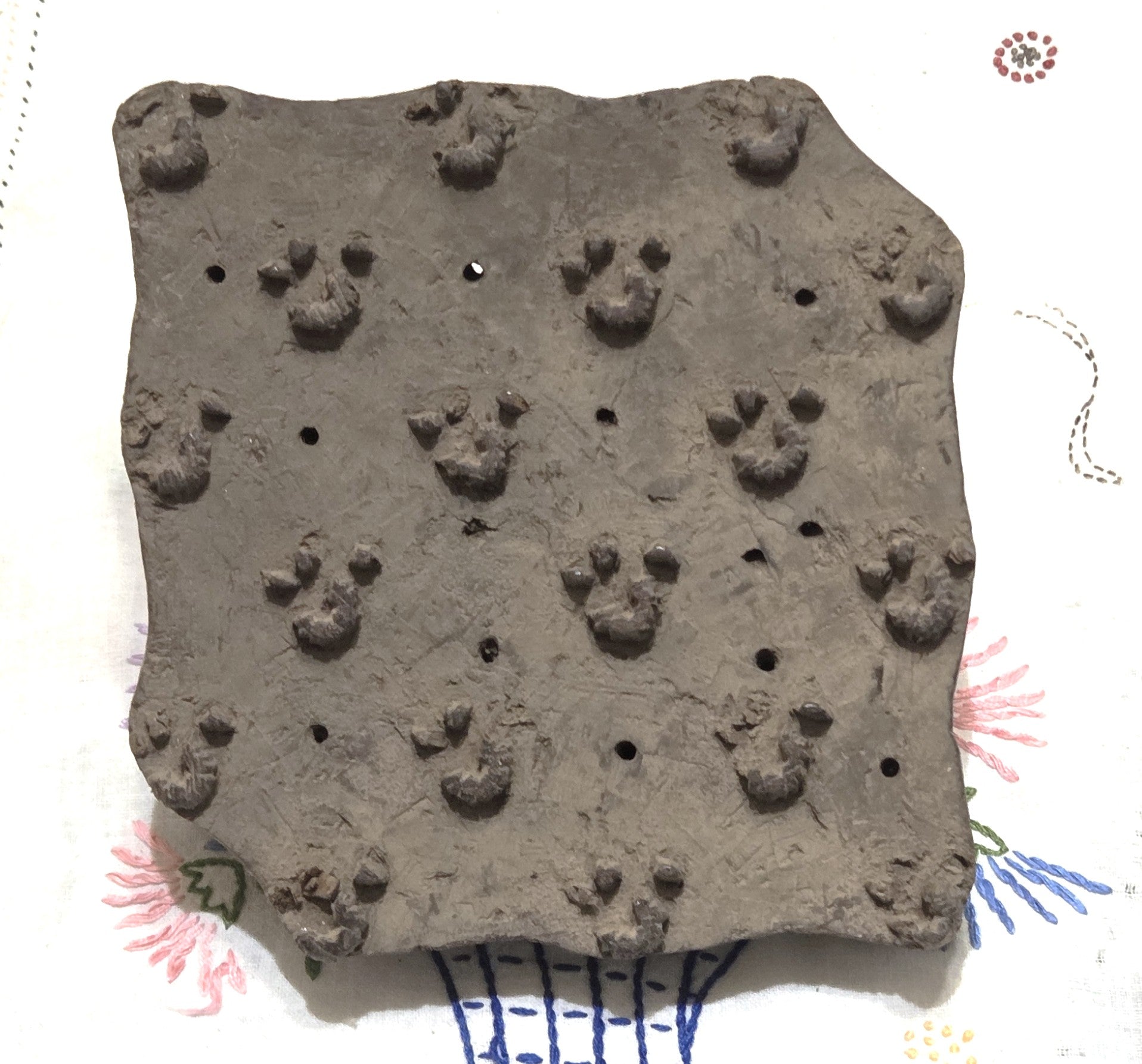 Vintage Wood Blocks Ink Stamping Hand carved (large block) Paw Print