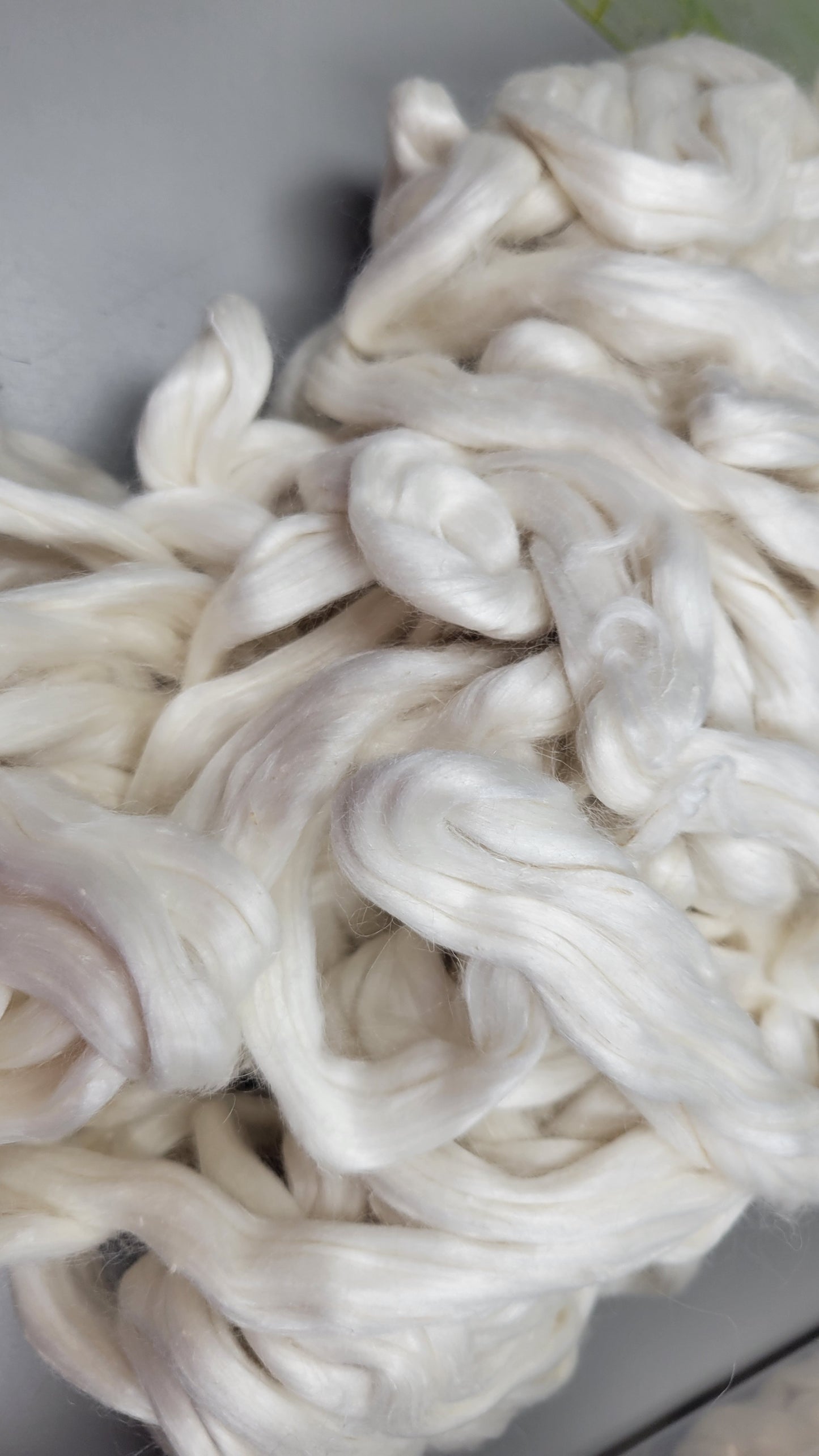 Pineapple Fiber (RCFs). 1 ounce. Combed Sliver.