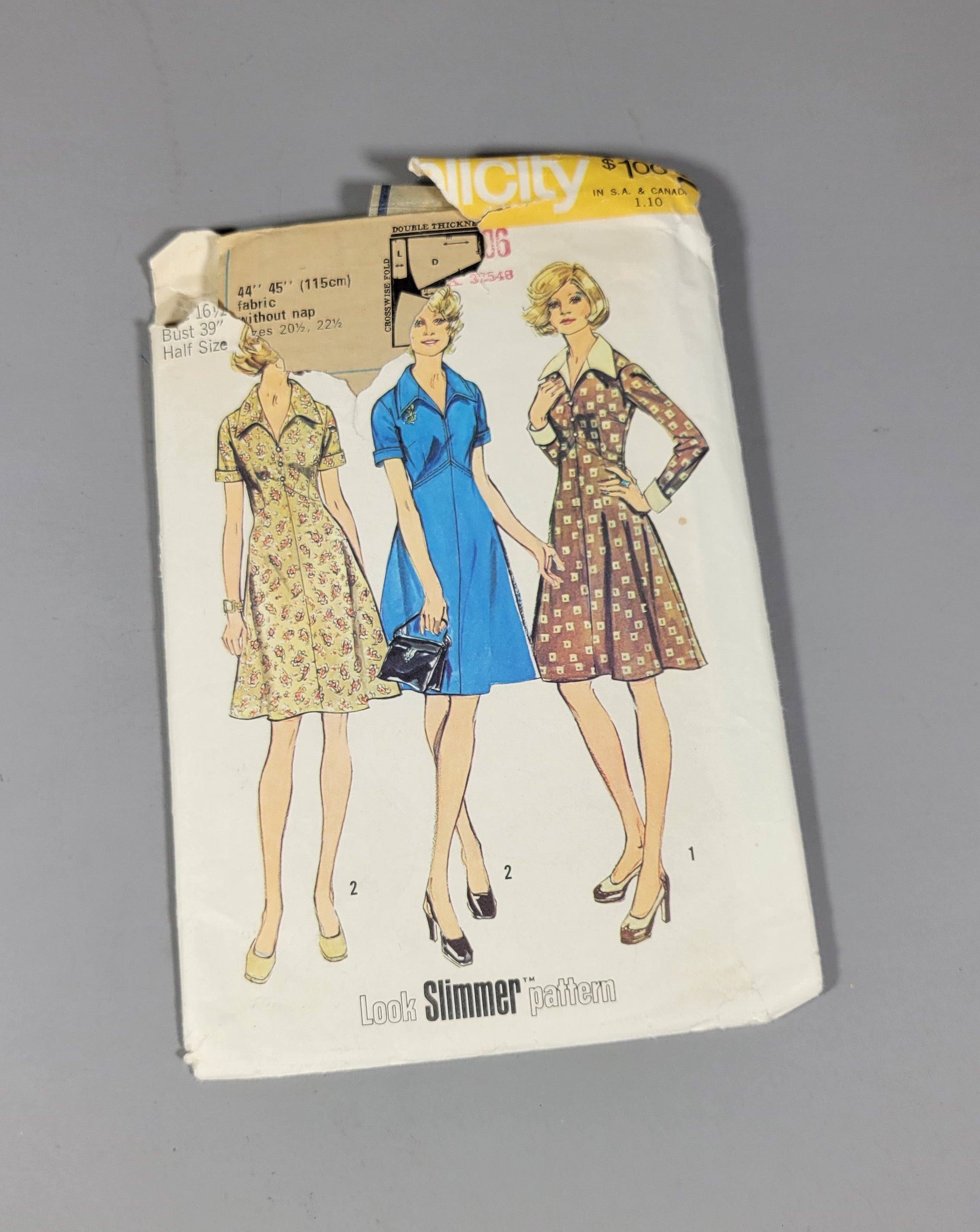 Simplicity 5914, ca 1973. Size 16 1/2 Bust 39.