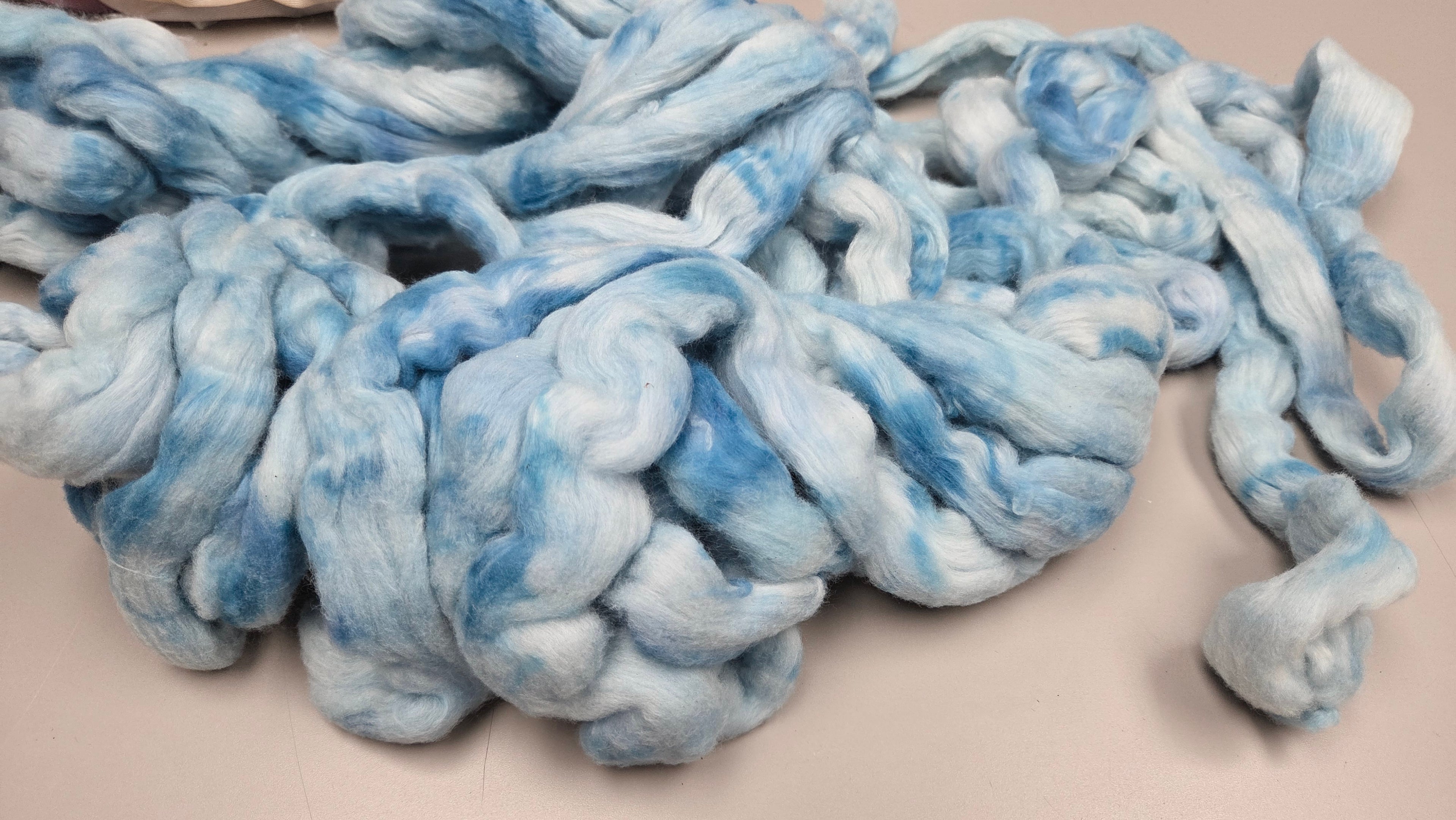 Cotton, 1/2 oz (0.5 ounce) Dyed Conventional Cotton Sliver, Small Batch Studio Dyed (Blue L)