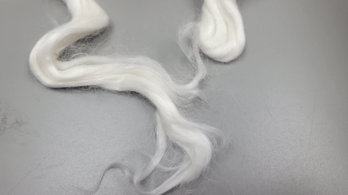 Pineapple Fiber (RCFs). 1 ounce. Combed Sliver.