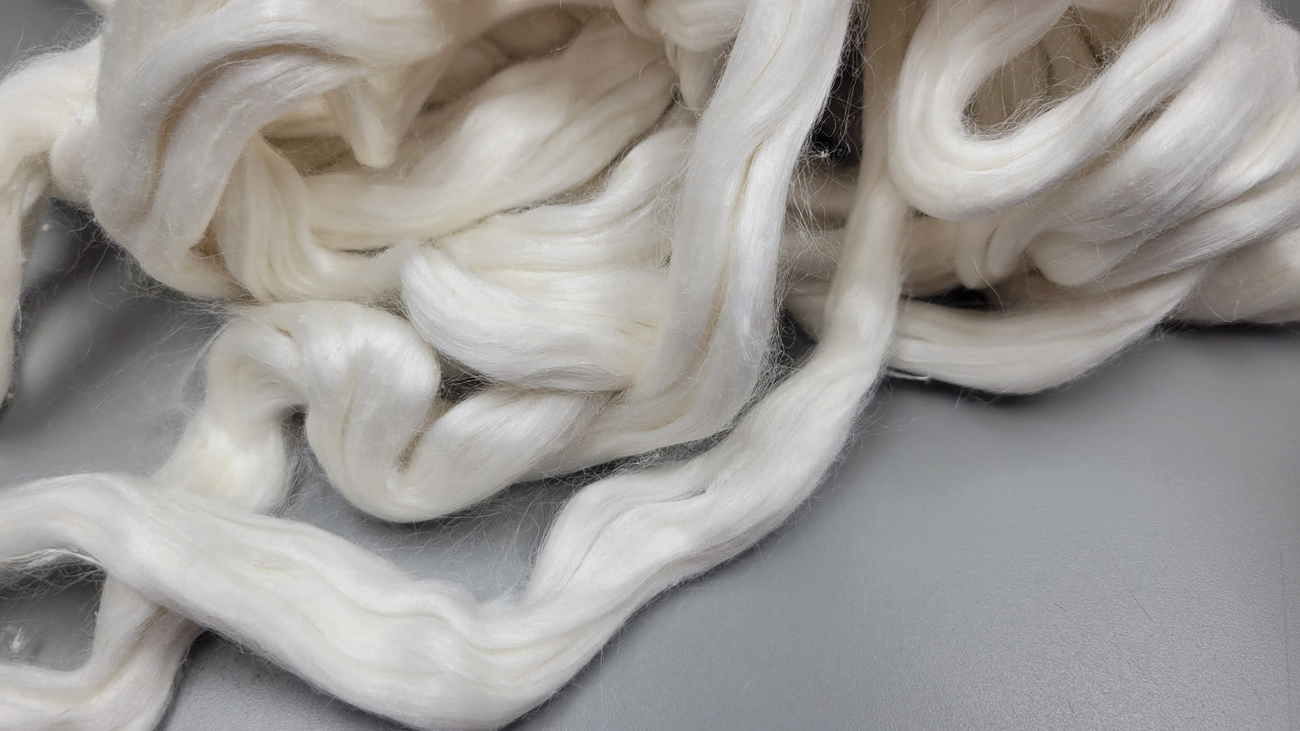 Pineapple Fiber (RCFs). 1 ounce. Combed Sliver.