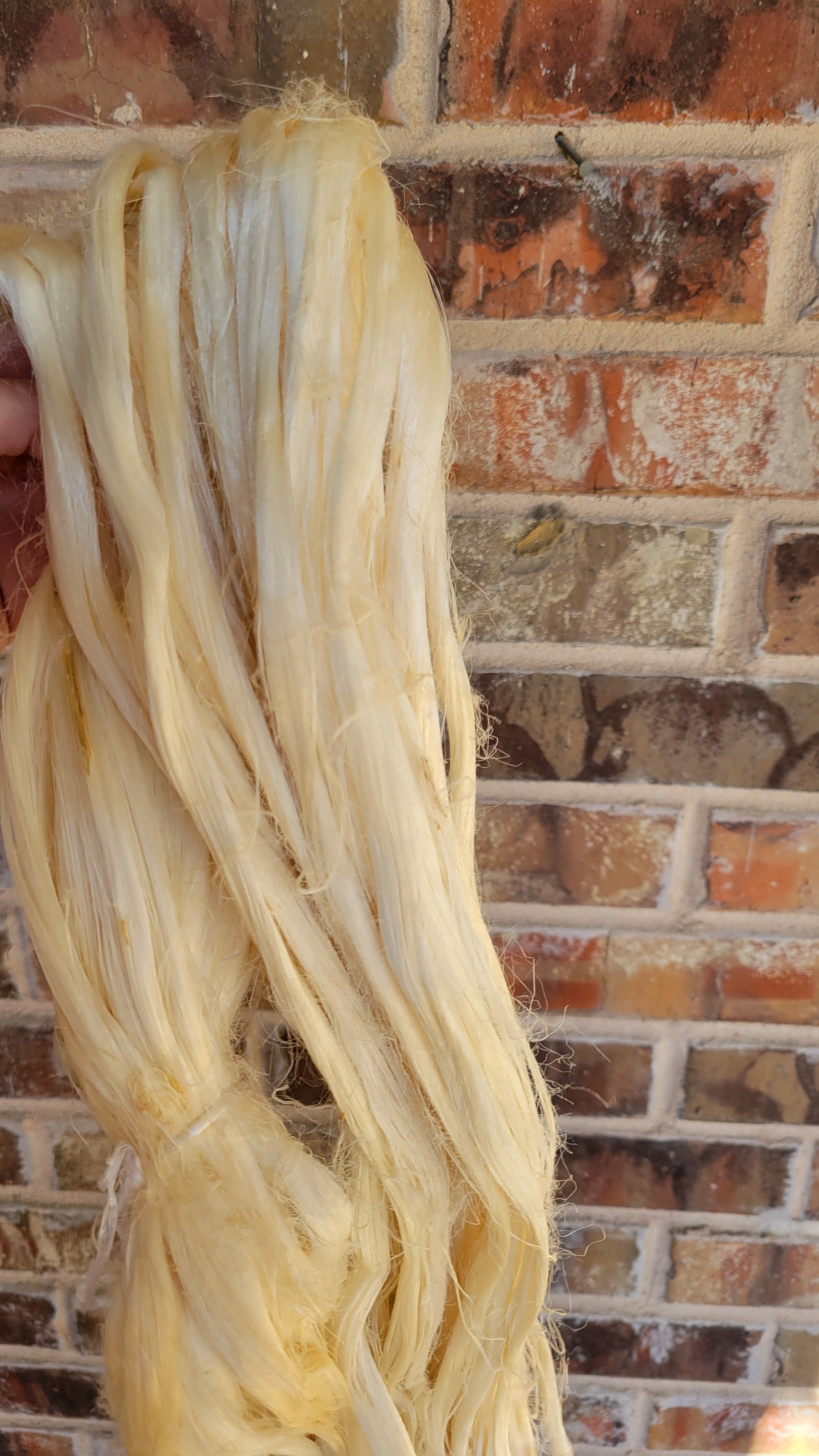 Pineapple Fiber Bundle, Semi-Combed. Sold by 1-ounce, Raw Vegetable Fiber.