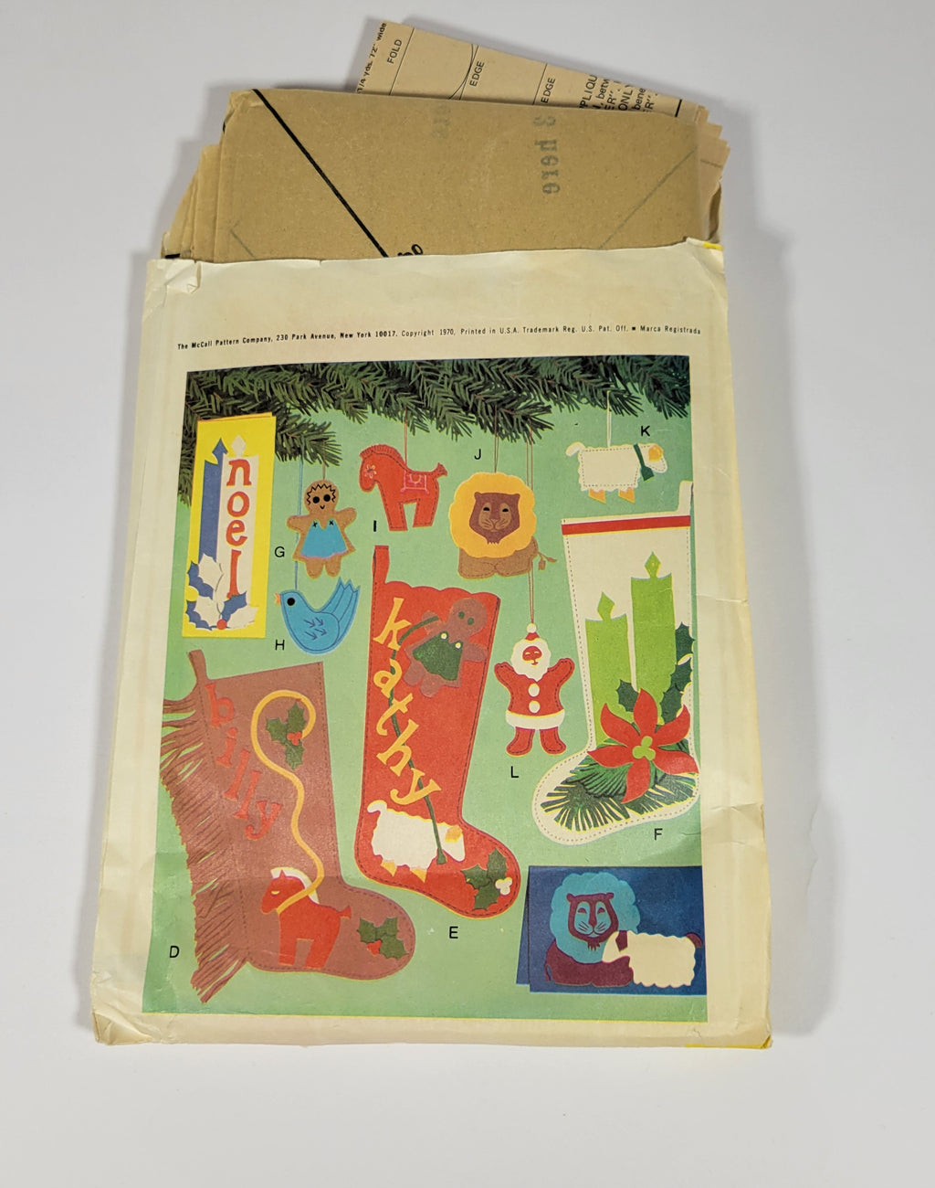 McCall's Step by Step Pattern 2616, ca 1970. Christmas Tree skirt, Stocking, Tree Ornaments.