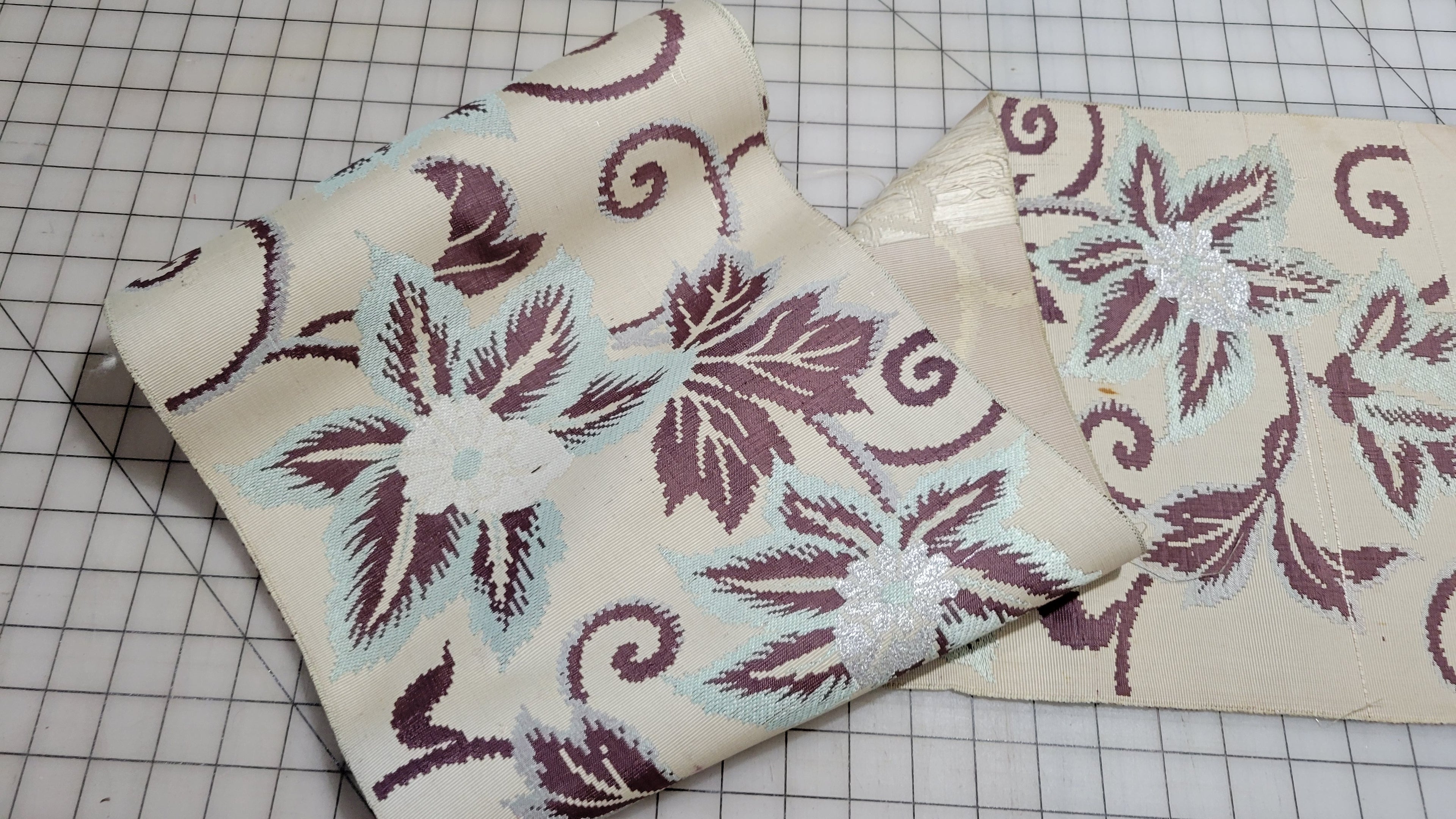 Roll Pre-War Japanese Textile Silk Fabric Kimono Floral Silver Stamp Yuki