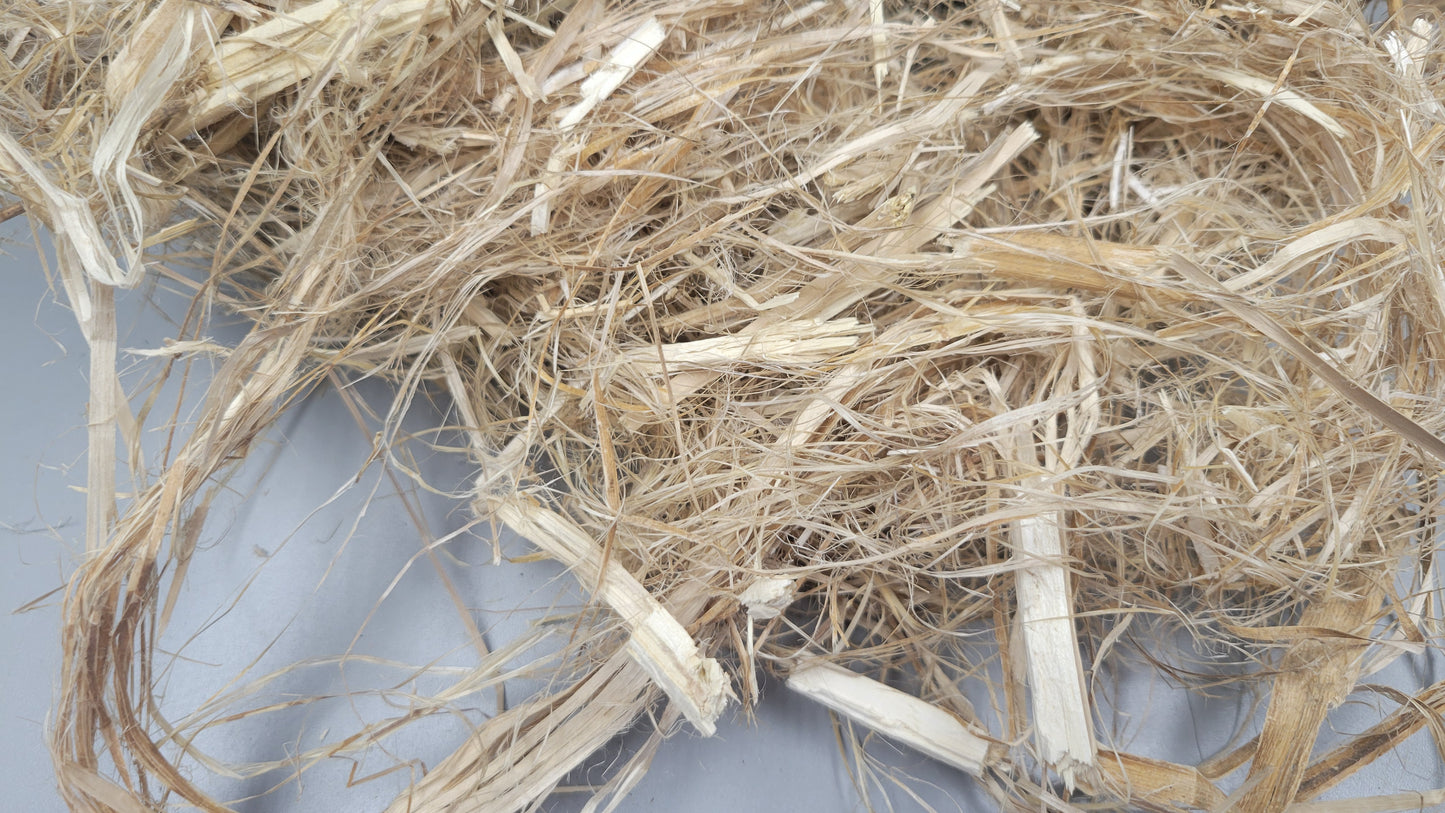 Hemp Fiber Raw UnCombed. Texas Grown. 85% Hurd Clean. 2-Ounce Bundle.