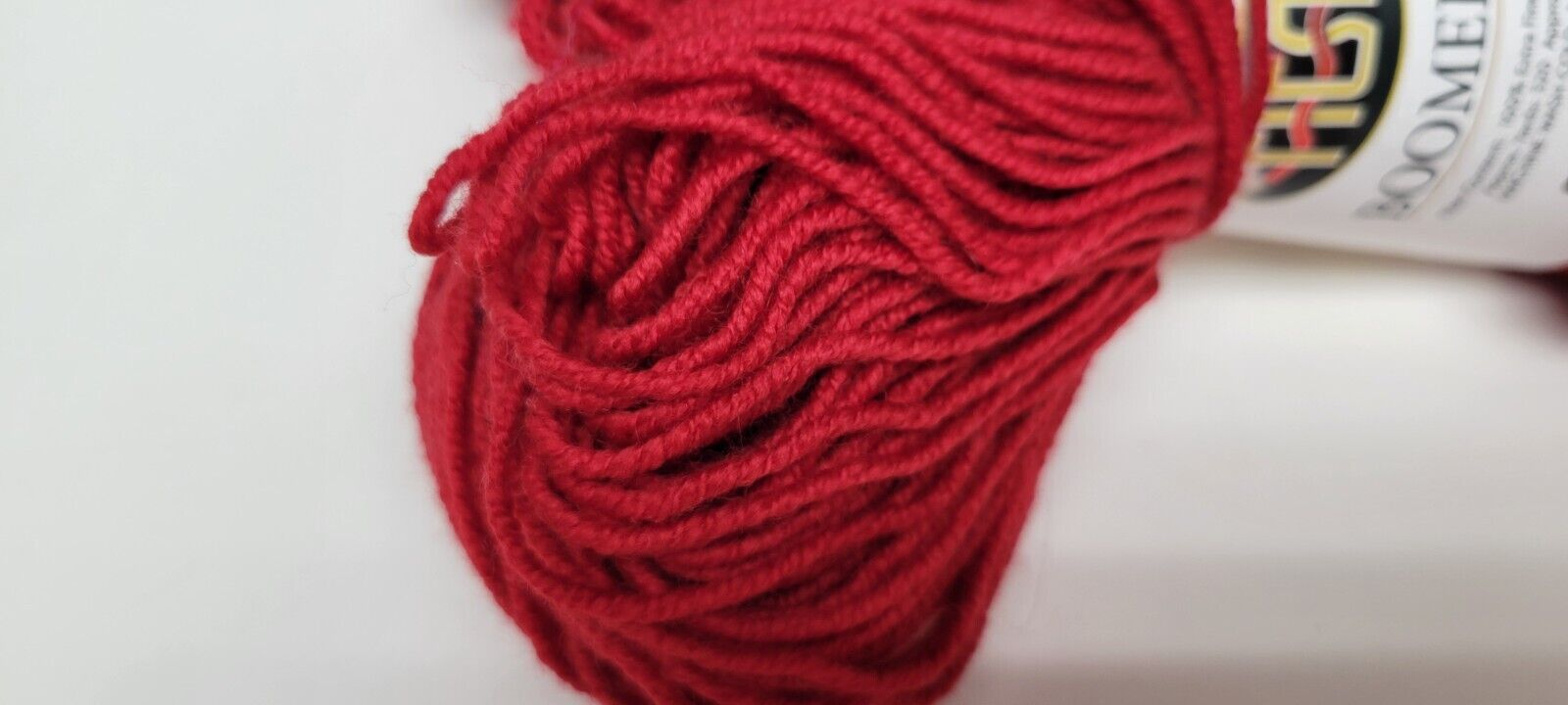 Red Fiesta Extra Fine Super Wash Merino Wool Skein Boomerang 320 Yards