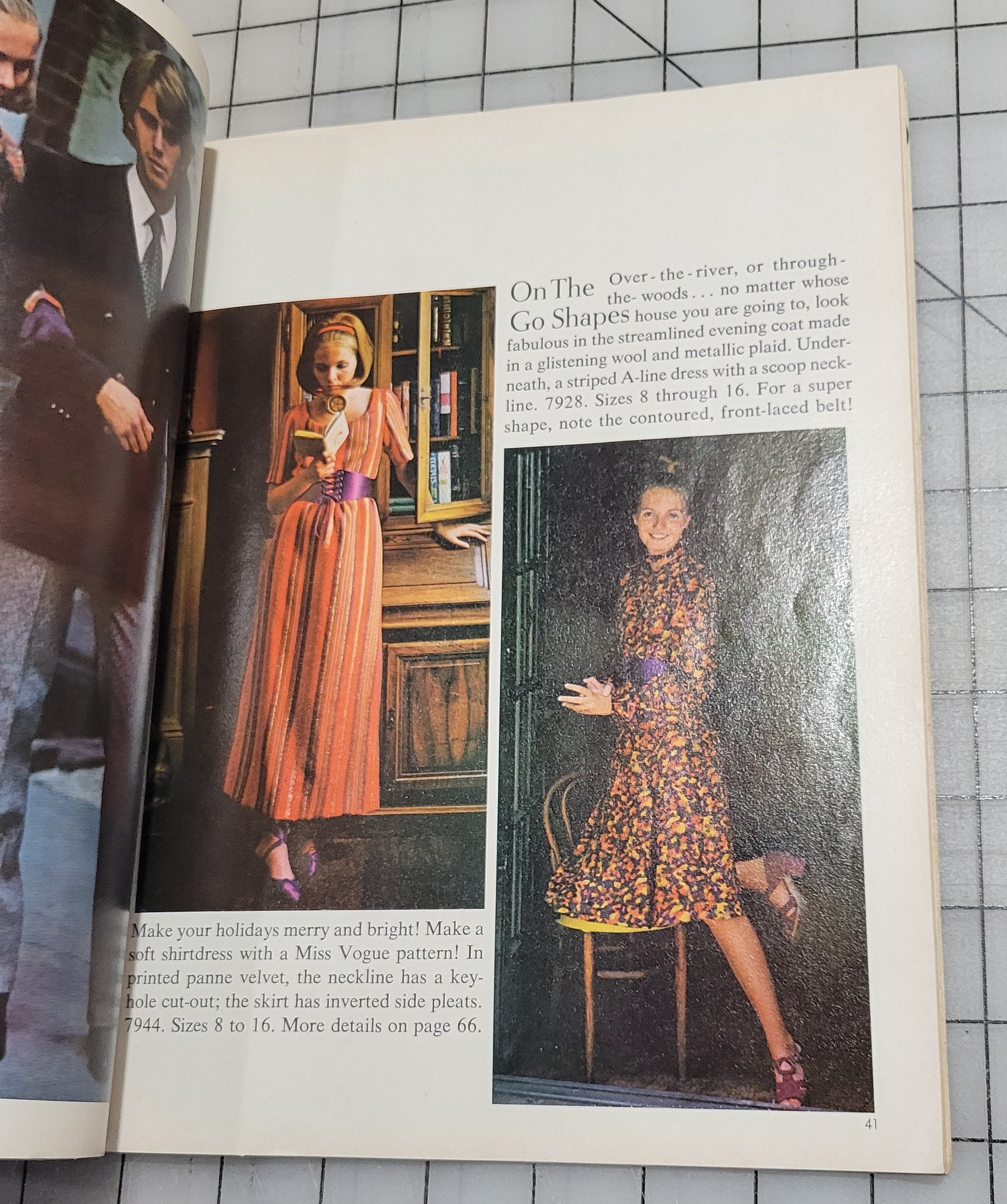 Vogue Pattern Book International Dec 1970 / Jan 1971 Fashion News Feature Dress