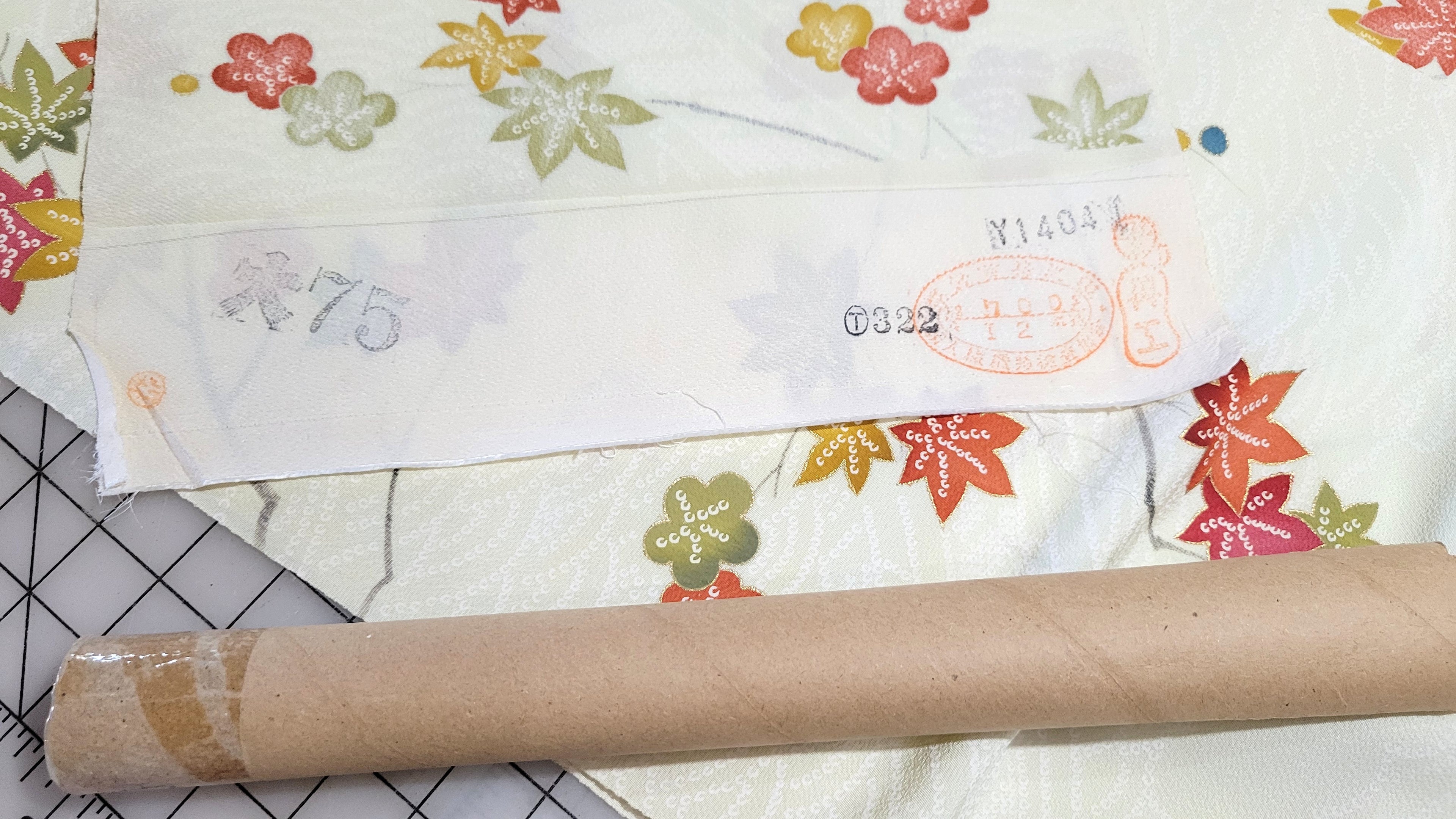 Roll Pre-War Japanese Textile Silk Fabric Kimono Floral Gold Stamp Yuki