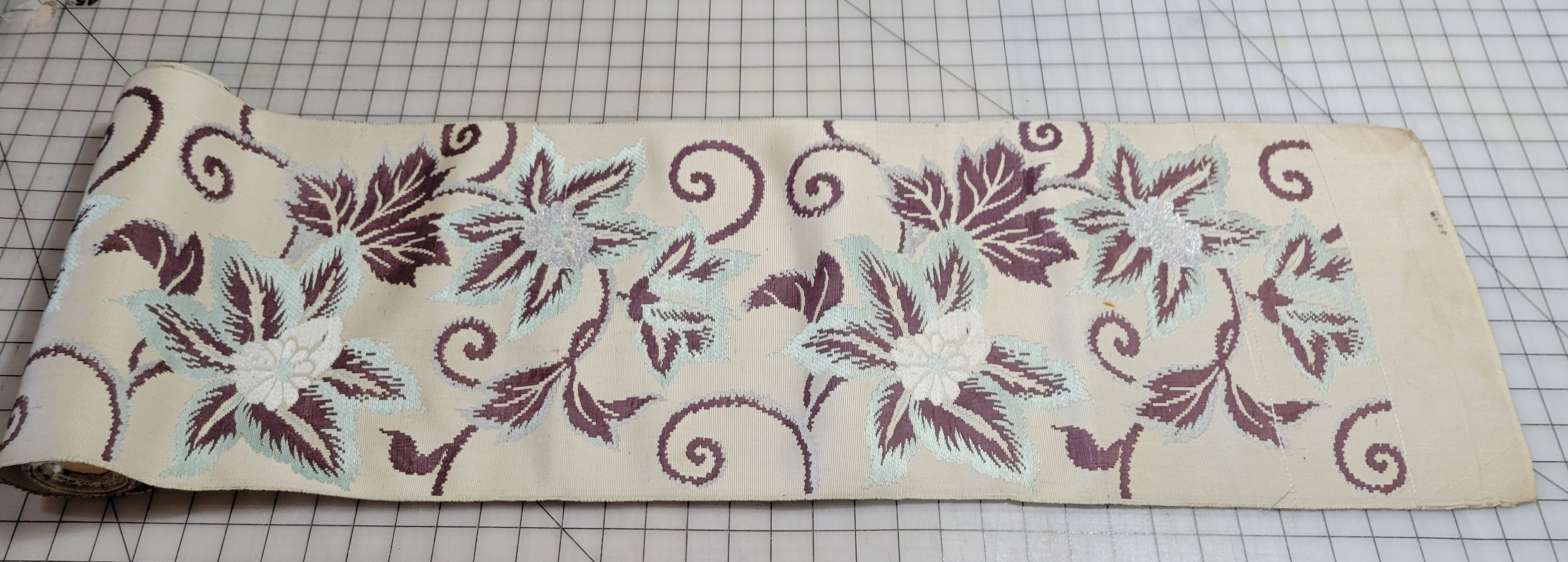 Roll Pre-War Japanese Textile Silk Fabric Kimono Floral Silver Stamp Yuki