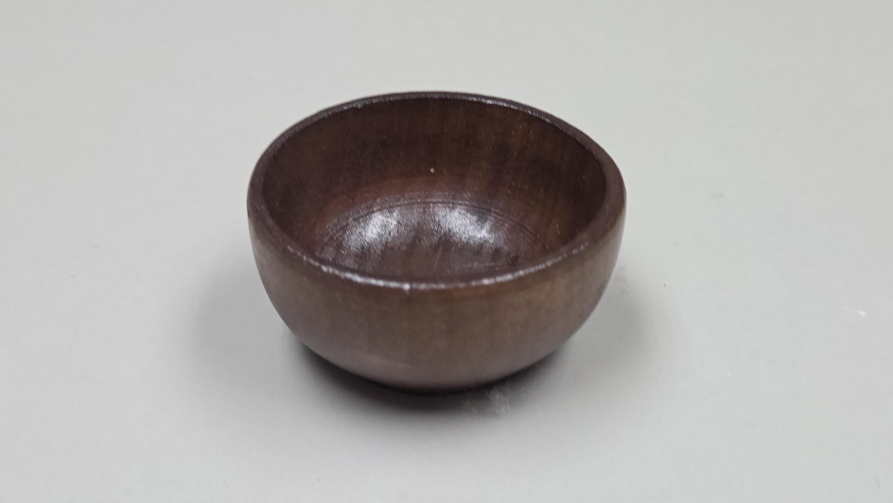 Spin Cotton Fiber Kit. Natural Upland Cotton Sliver. Hand-Painted Wood Support Bowl and Brass Tahkli Spindle. Brown