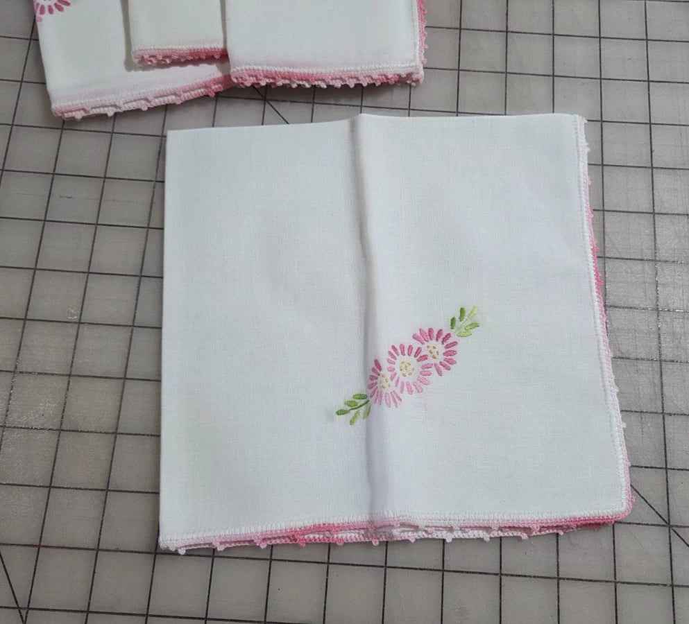 Set 4 Vintage Flowers Hand-Stitched Linen Set Napkins Pink Green