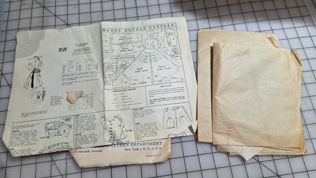 Modes Royale Pattern Department New York #959 Size 16 One Piece Dress Coat 1940s