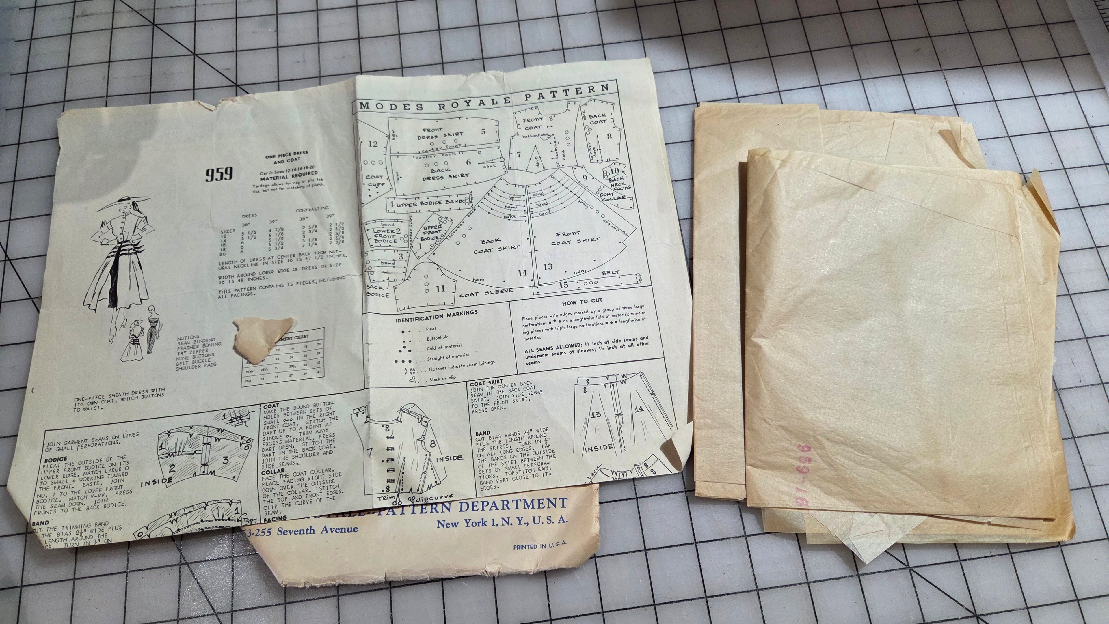 Modes Royale Pattern Department New York #959 Size 16 One Piece Dress Coat 1940s