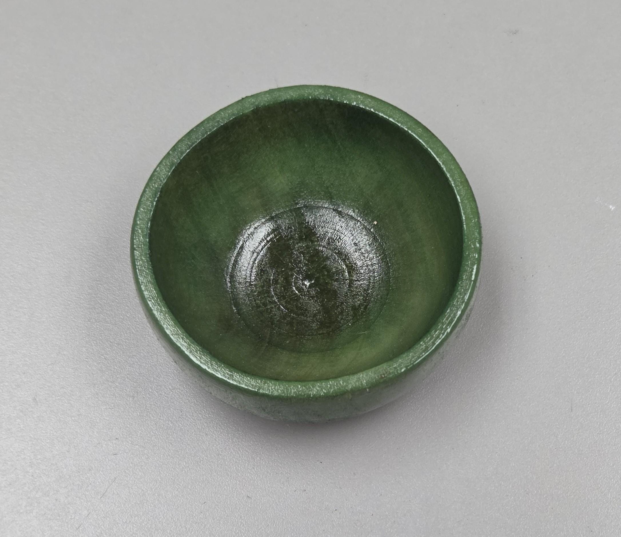 Spin Cotton Fiber Kit. Natural Upland Cotton Sliver. Hand-Painted Wood Support Bowl and Brass Tahkli Spindle. Green