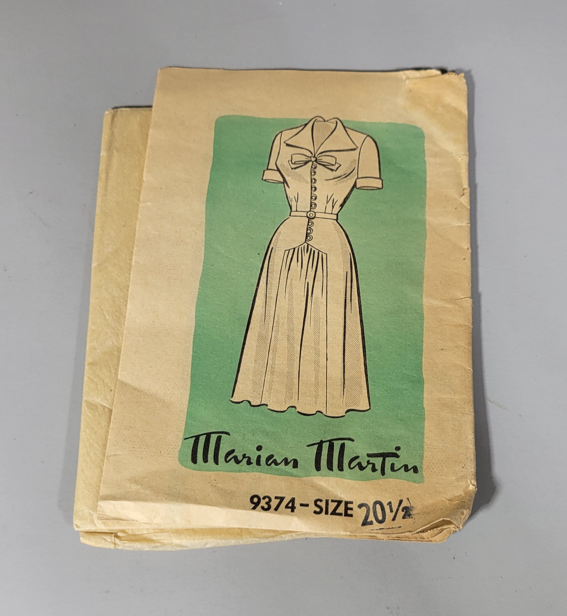 Marian Martin Pattern 9374, possibly ca 1950s. Size 20 1/2. Bust 40.